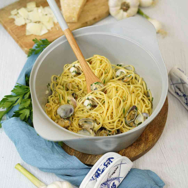 Livre de recettes italiennes à cuisiner dans l'Incroyable Cocotte | COOKUT