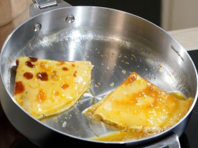 Faut-il culotter une poêle en inox ?